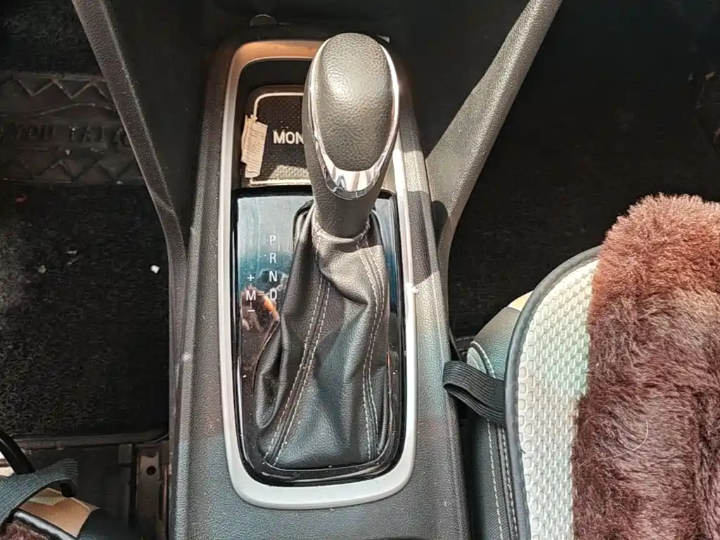 Chevrolet Monza — фото 14