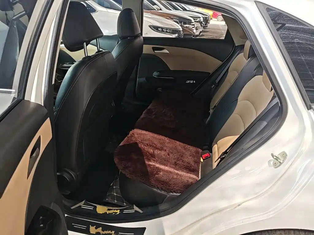 Chevrolet Monza — фото 17