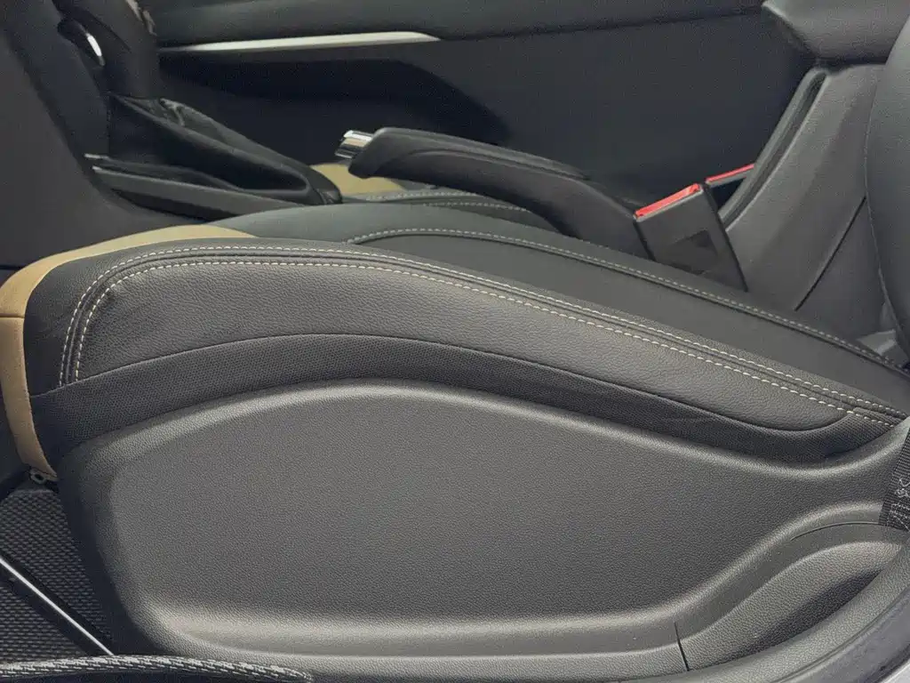 Chevrolet Monza — фото 17