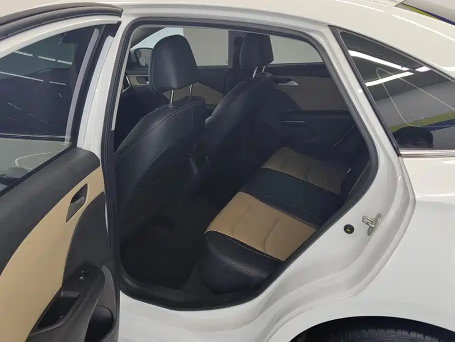 Chevrolet Monza — фото 11