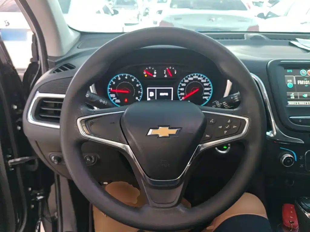 Chevrolet Equinox — фото 11