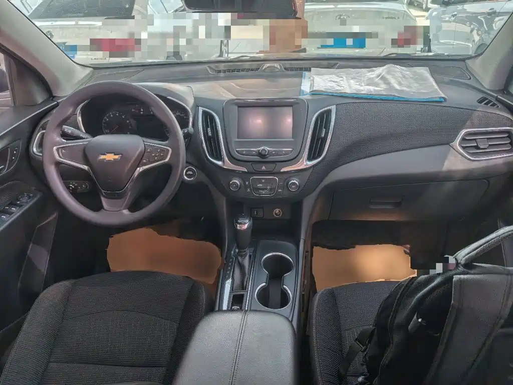 Chevrolet Equinox — фото 10