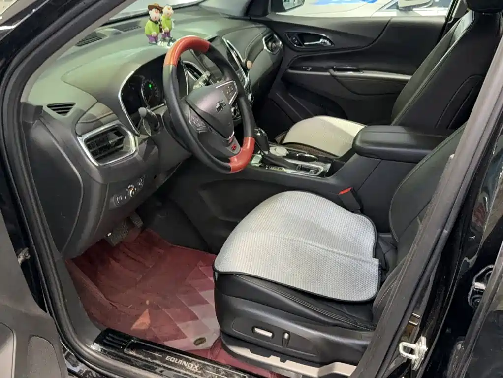 Chevrolet Equinox — фото 10