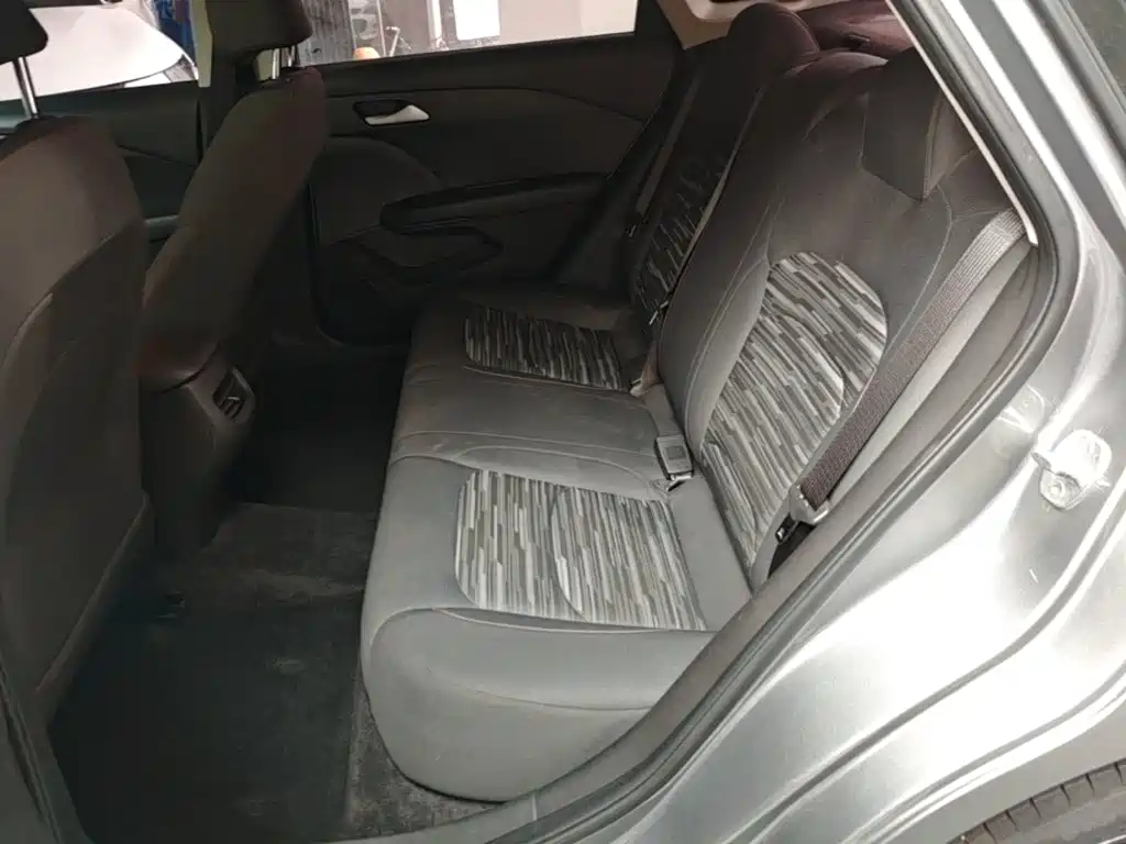 Chevrolet Monza — фото 17