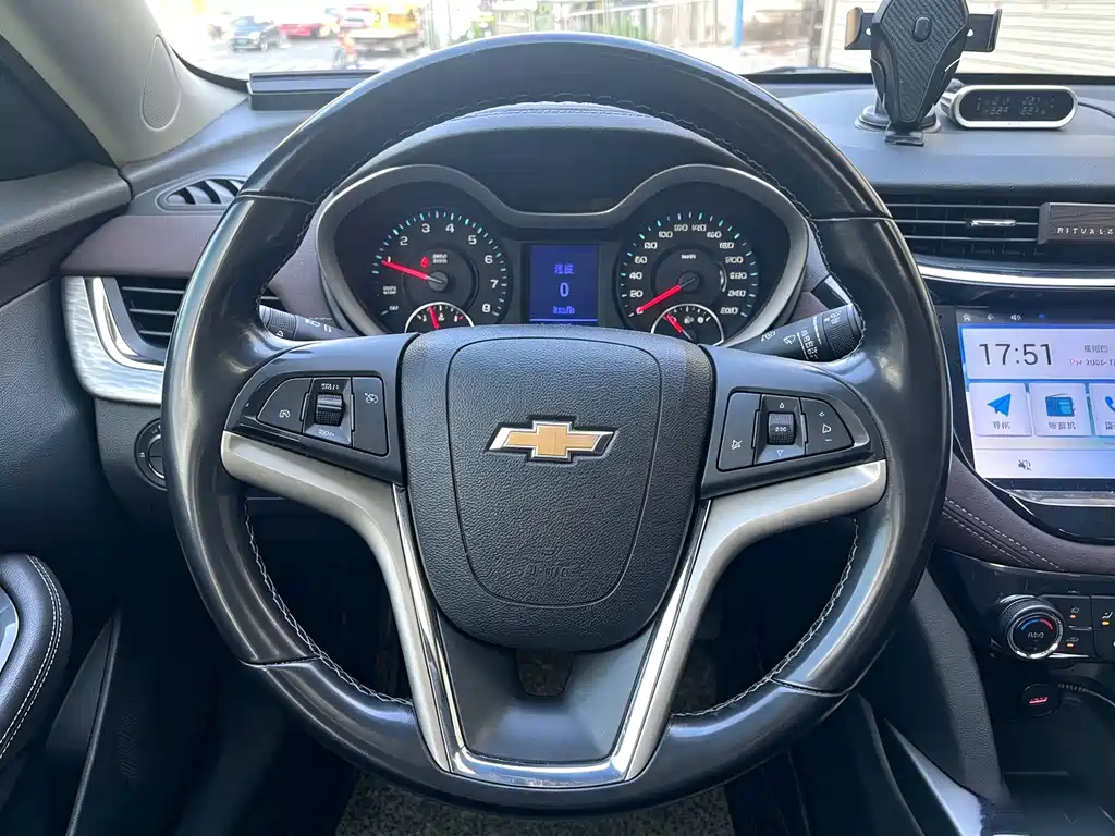 Chevrolet Malibu — фото 13
