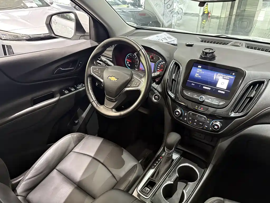 Chevrolet Equinox — фото 13