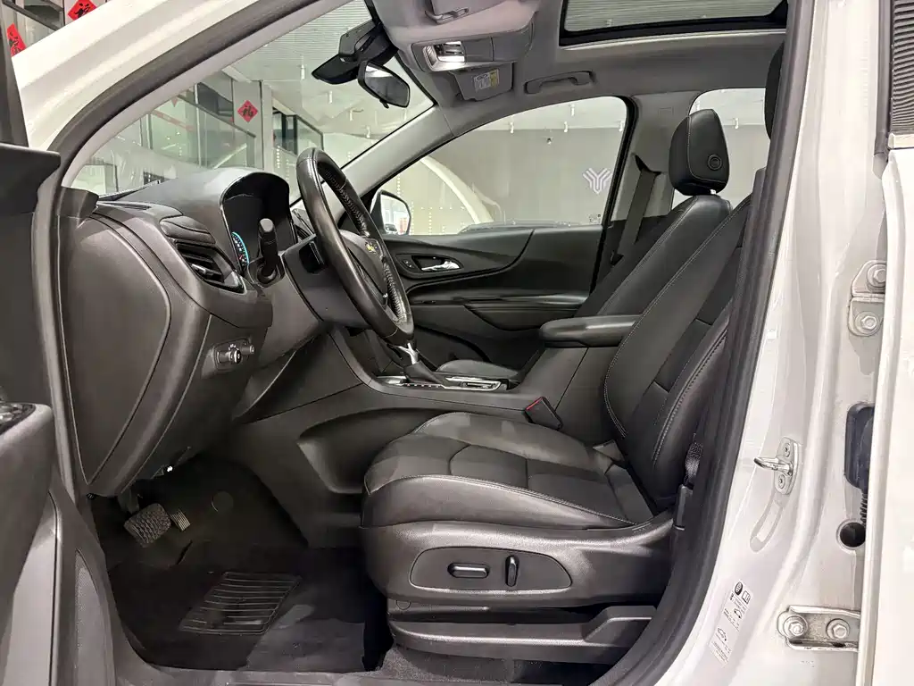 Chevrolet Equinox — фото 17