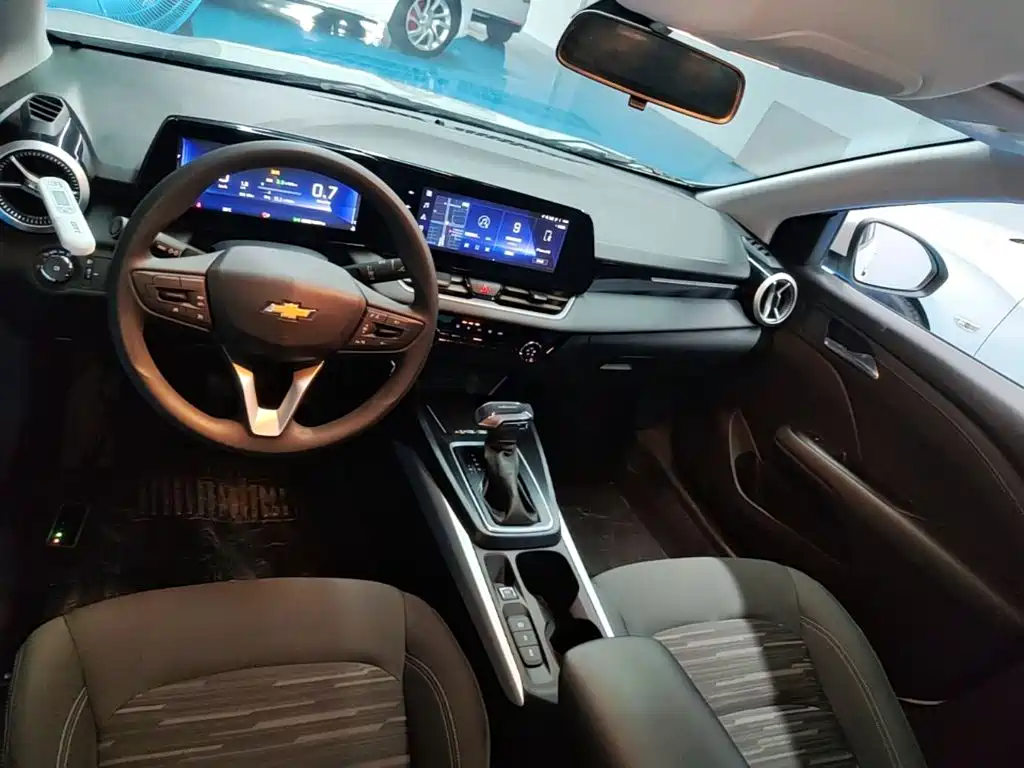 Chevrolet Monza — фото 10