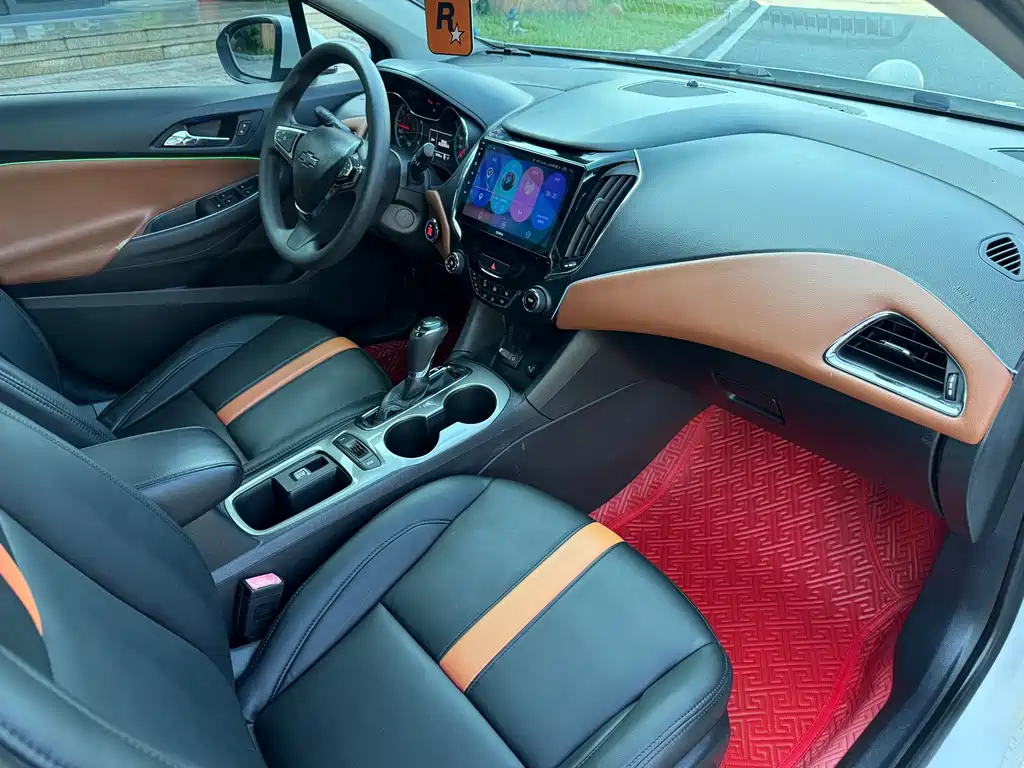 Chevrolet Cruze — фото 15