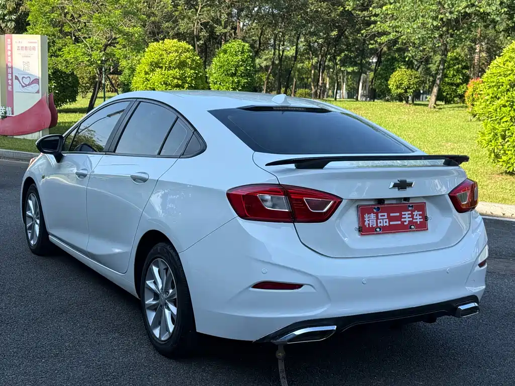 Chevrolet Cruze — фото 5