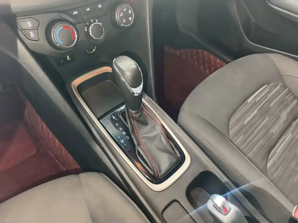 Chevrolet Monza — фото 14