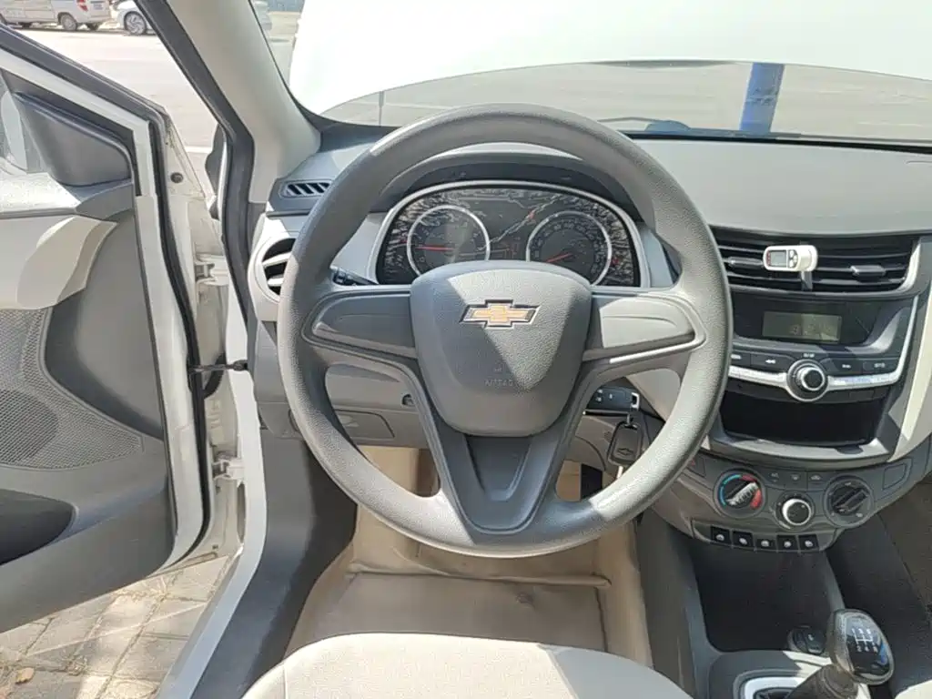 Chevrolet Sail — фото 11
