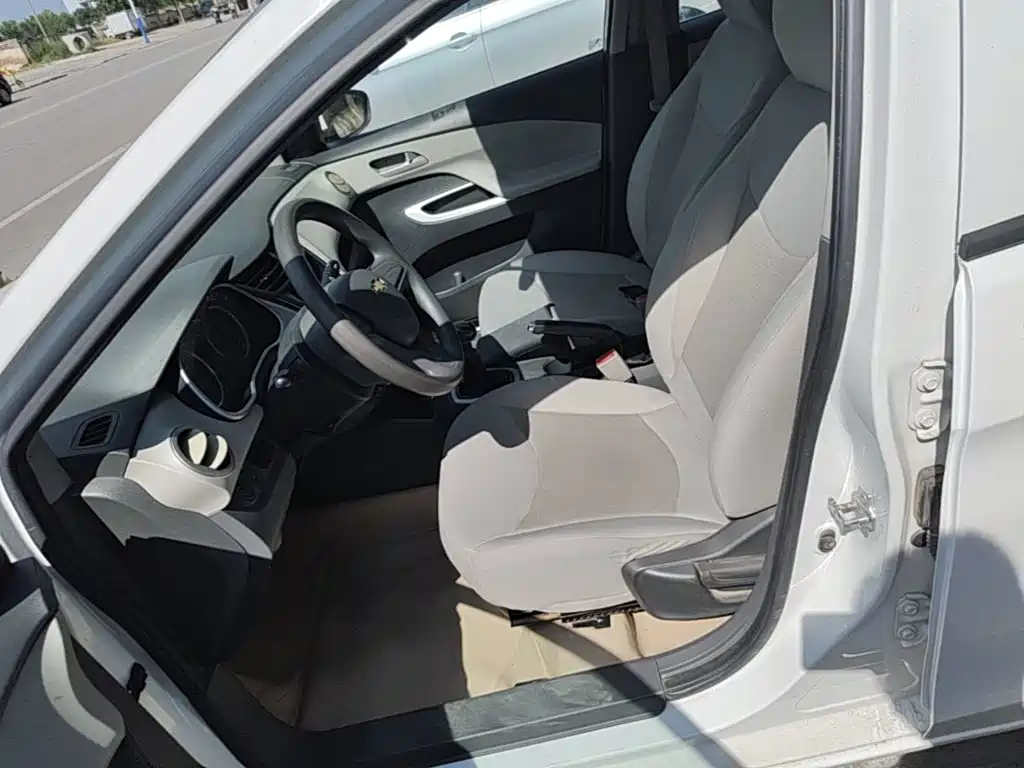 Chevrolet Sail — фото 15