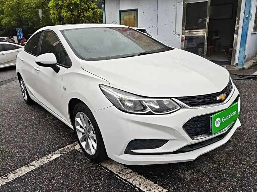Chevrolet Cruze — фото 4