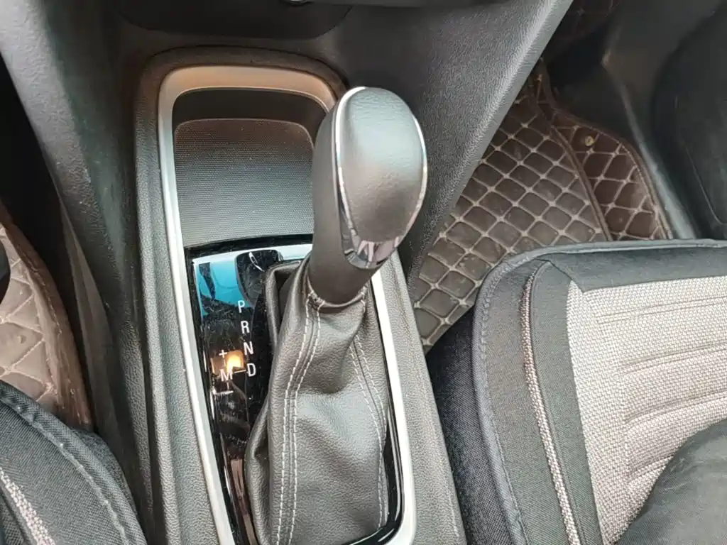 Chevrolet Monza — фото 14