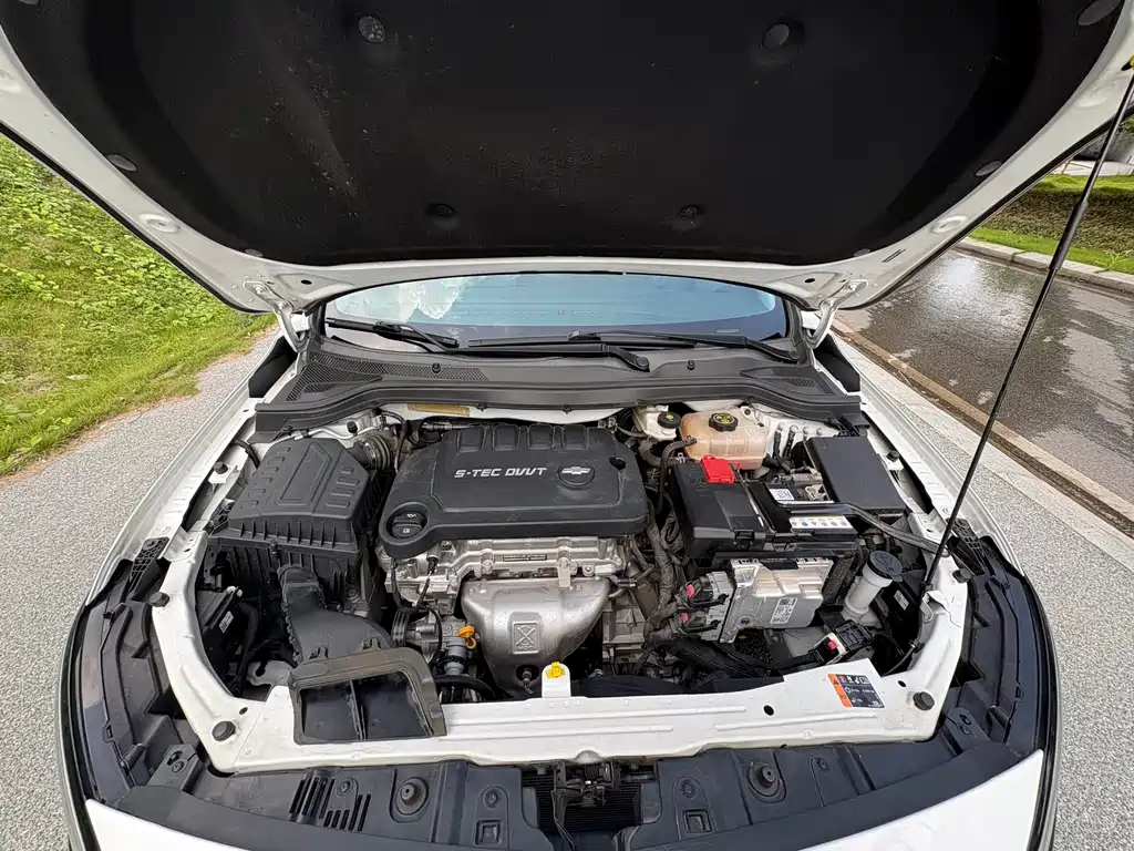 Chevrolet Monza — фото 20
