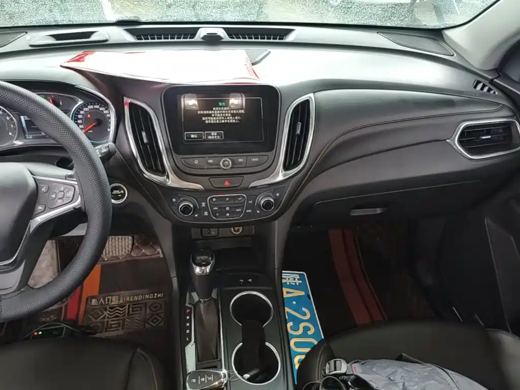 Chevrolet Equinox — фото 13