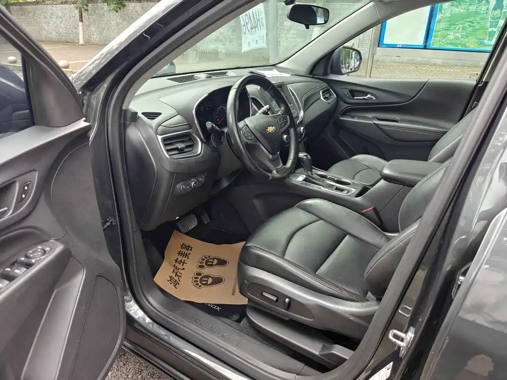 Chevrolet Equinox — фото 11