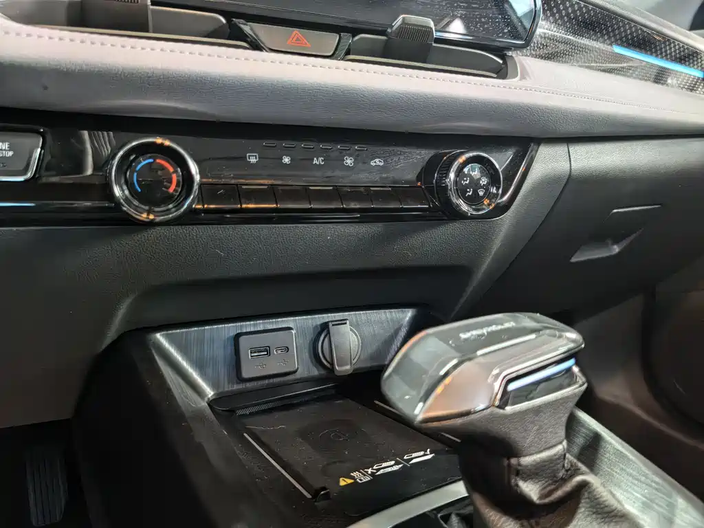Chevrolet Monza — фото 10