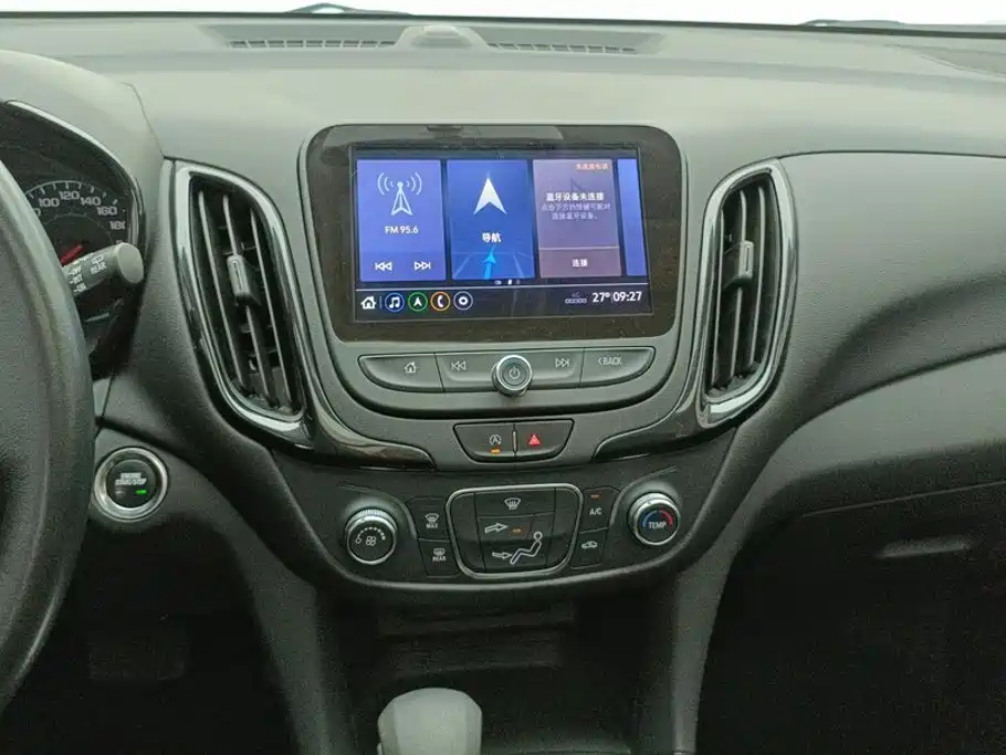 Chevrolet Equinox — фото 13