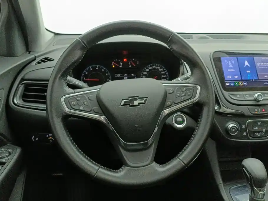 Chevrolet Equinox — фото 15