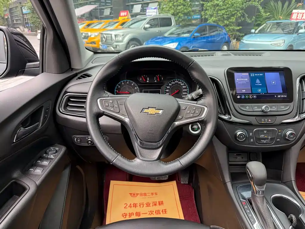Chevrolet Equinox — фото 14