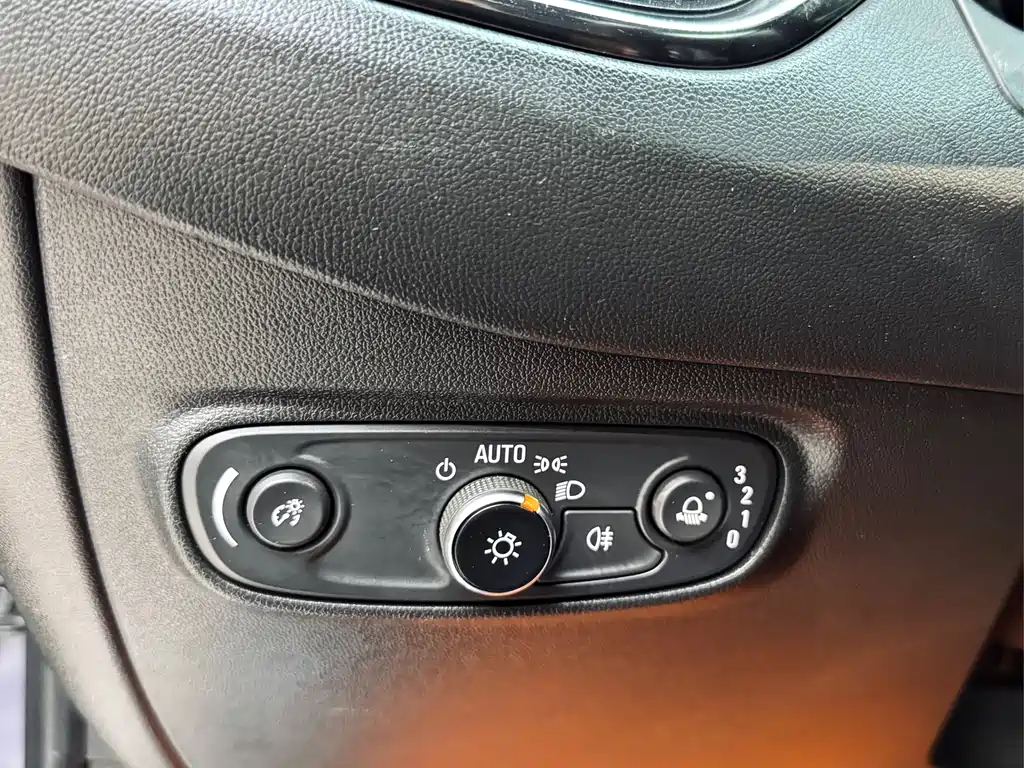 Chevrolet Equinox — фото 11
