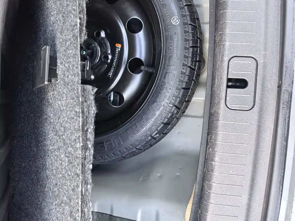 Chevrolet Monza — фото 14