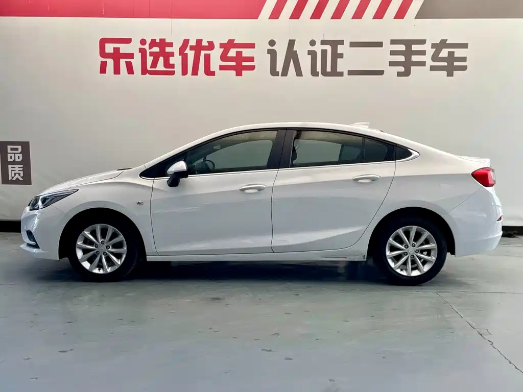 Chevrolet Cruze — фото 3
