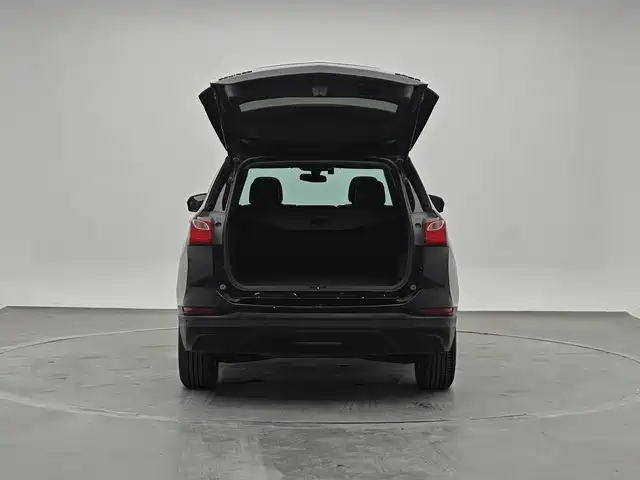 Chevrolet Equinox — фото 10