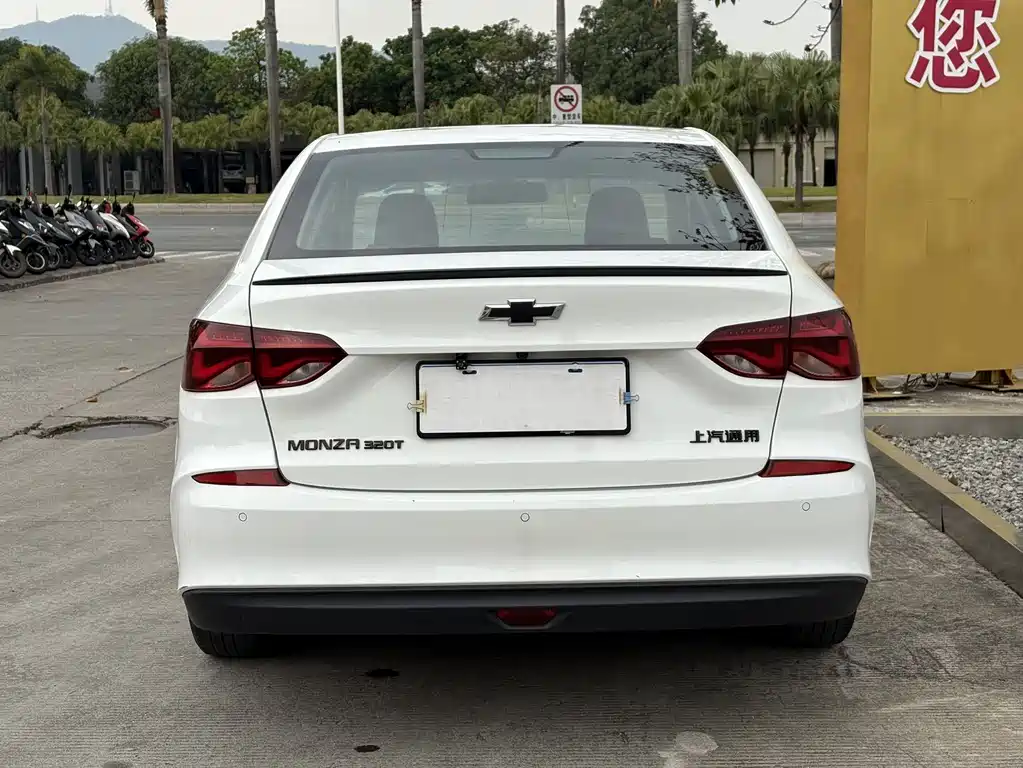 Chevrolet Monza — фото 10