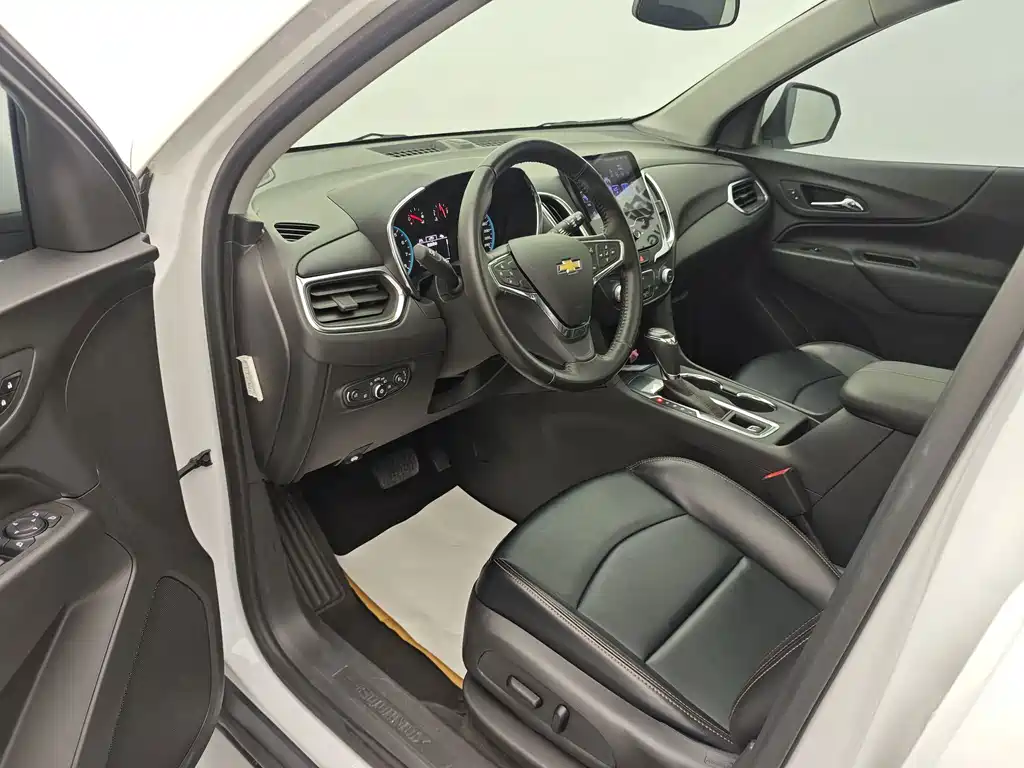 Chevrolet Equinox — фото 13