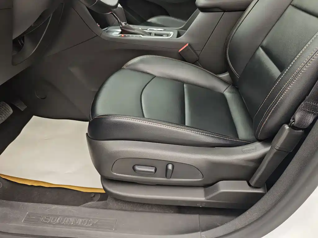 Chevrolet Equinox — фото 15