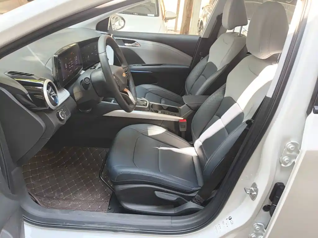 Chevrolet Monza — фото 15