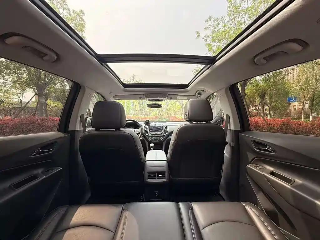 Chevrolet Equinox — фото 14