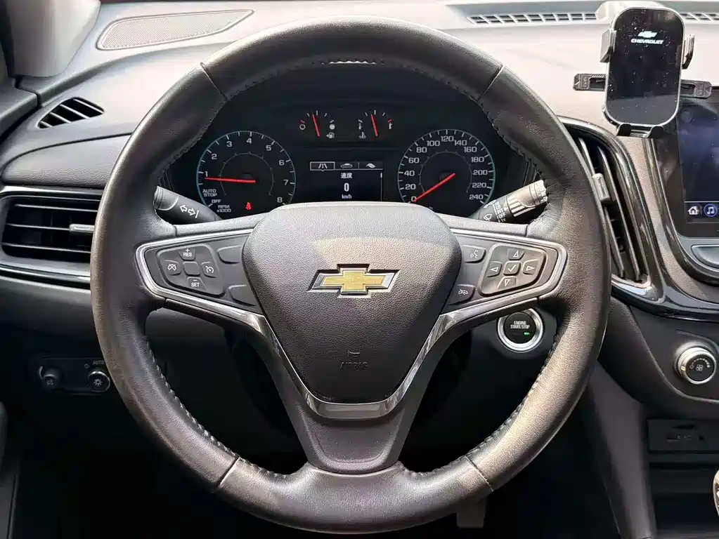 Chevrolet Equinox — фото 18