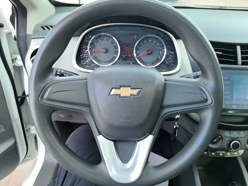 Chevrolet Sail — фото 11