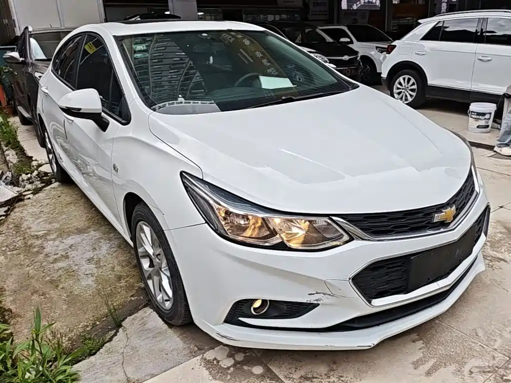 Chevrolet Cruze — фото 4