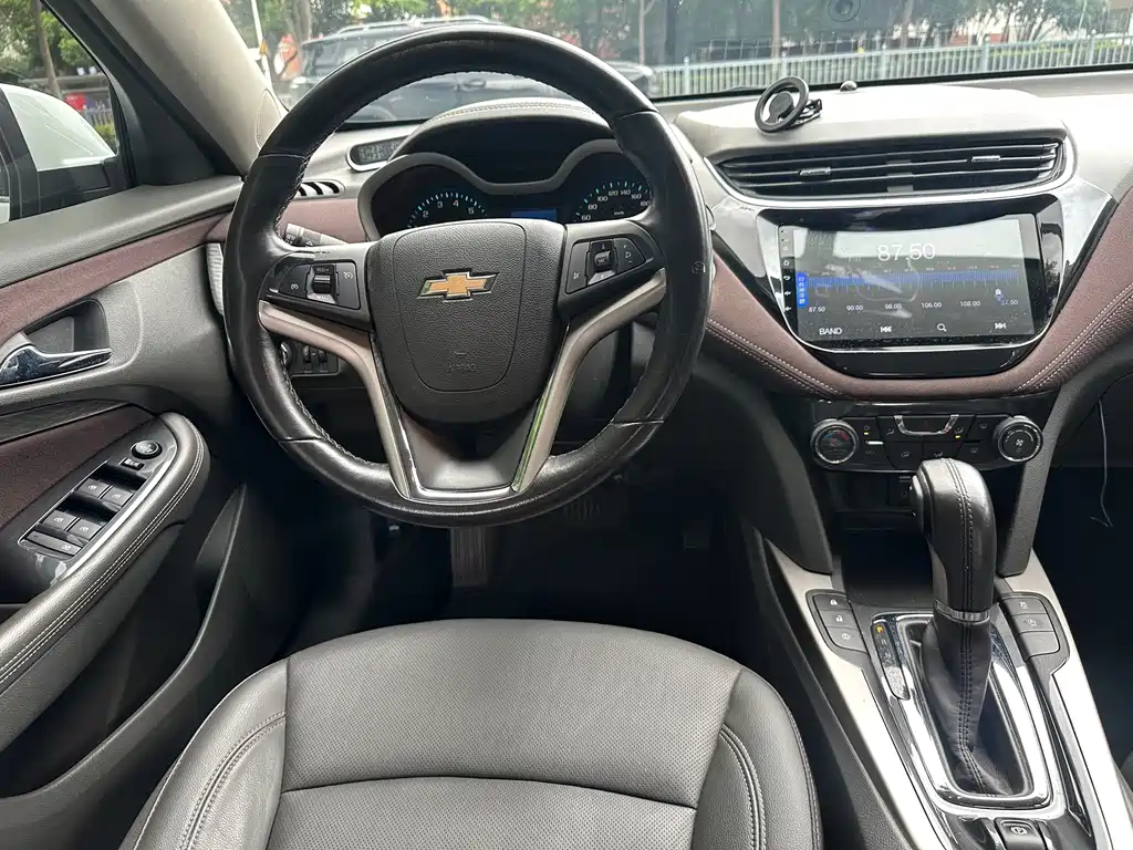 Chevrolet Malibu — фото 10