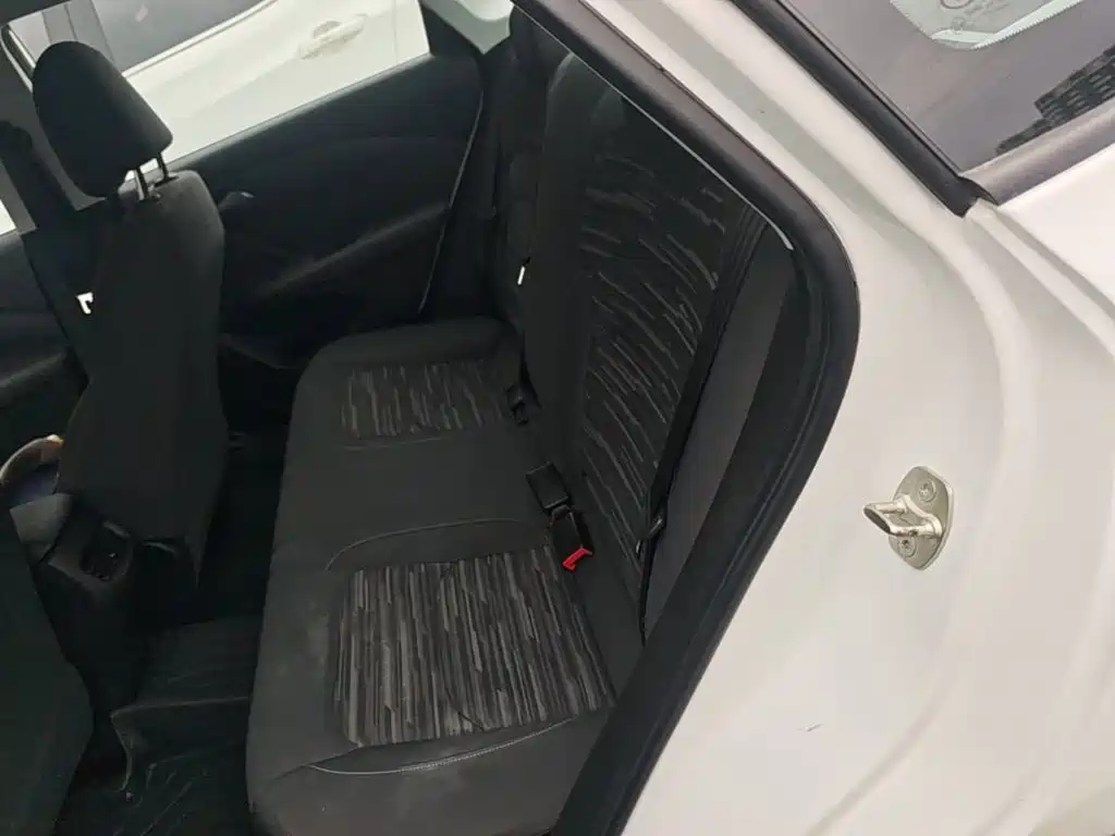 Chevrolet Monza — фото 17