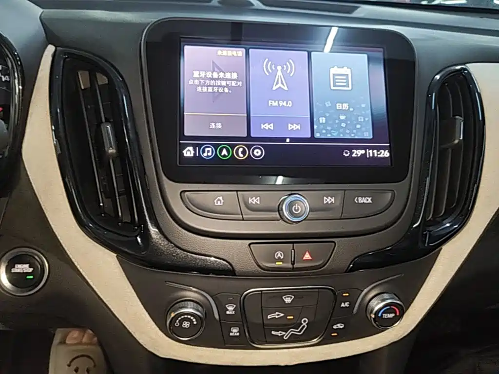 Chevrolet Equinox — фото 13