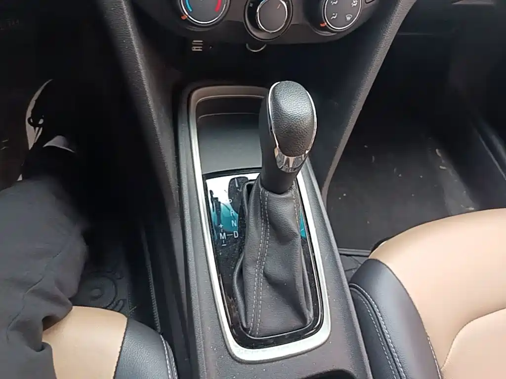 Chevrolet Monza — фото 14