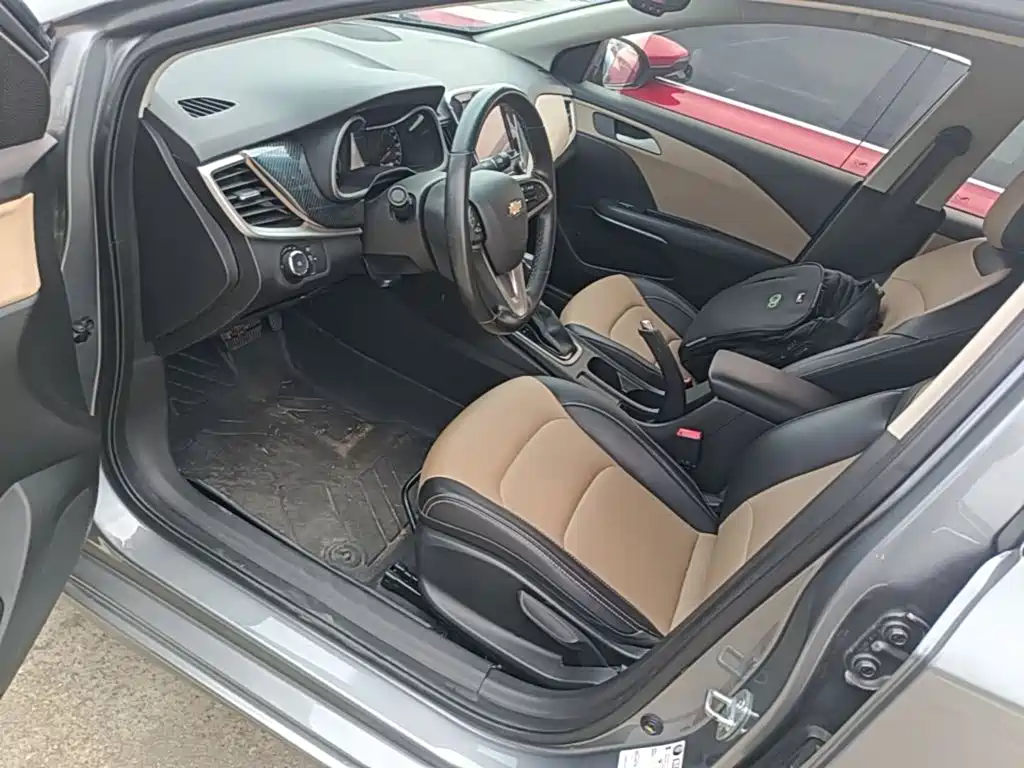 Chevrolet Monza — фото 16