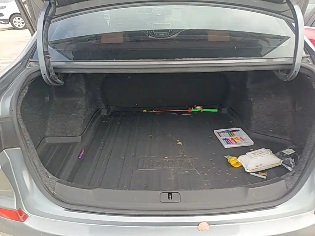 Chevrolet Monza — фото 19