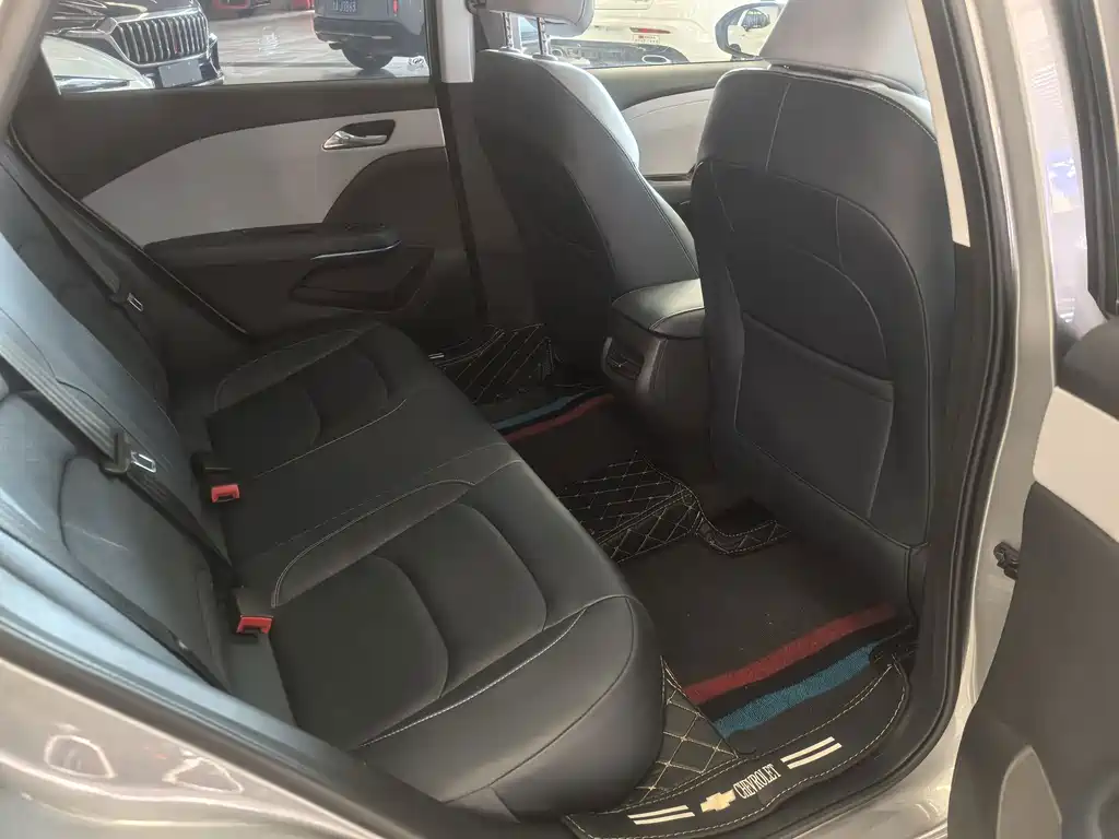 Chevrolet Monza — фото 14