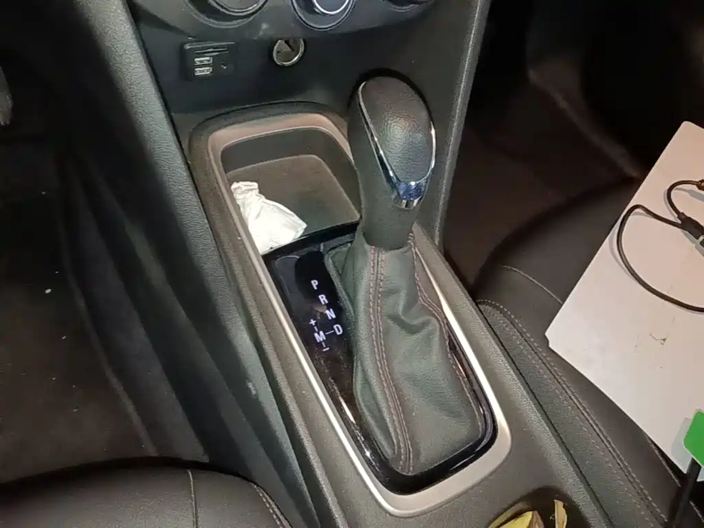 Chevrolet Monza — фото 14