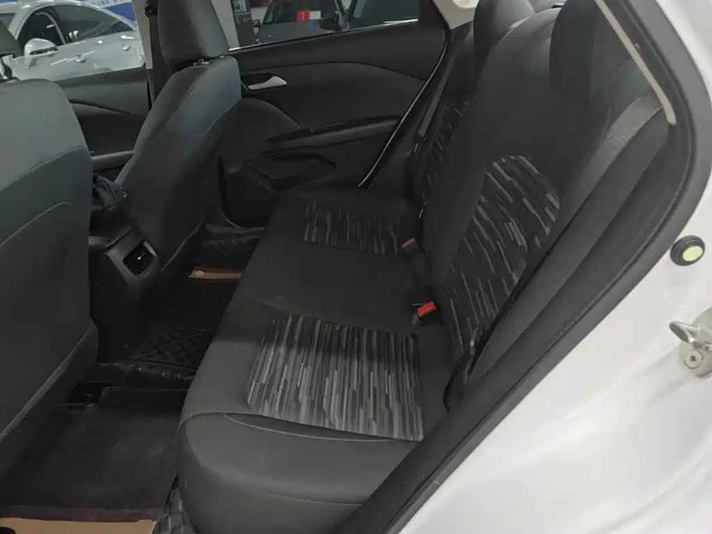 Chevrolet Monza — фото 17