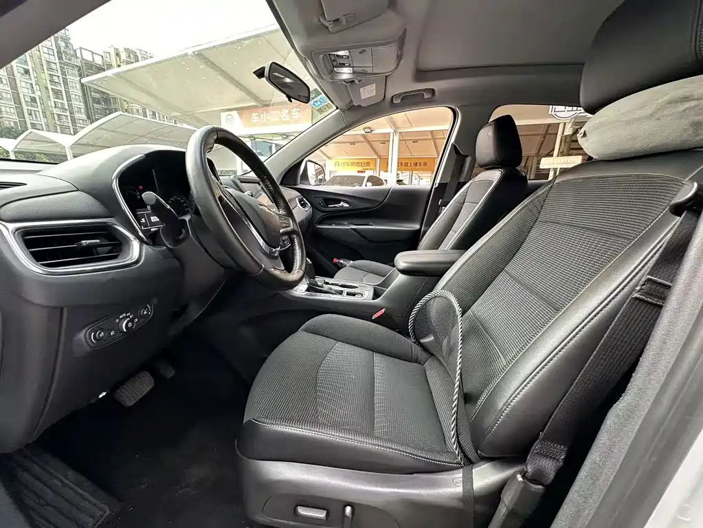 Chevrolet Equinox — фото 11