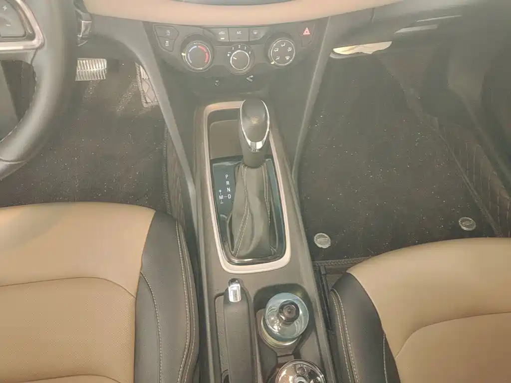 Chevrolet Monza — фото 14
