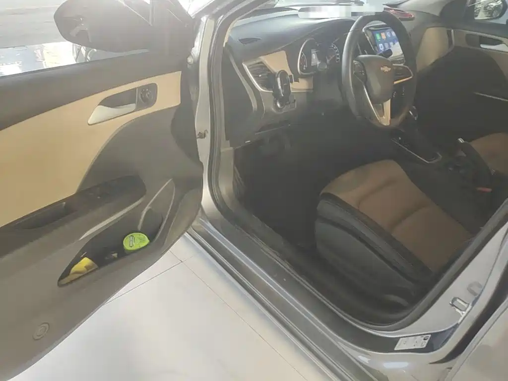 Chevrolet Monza — фото 16